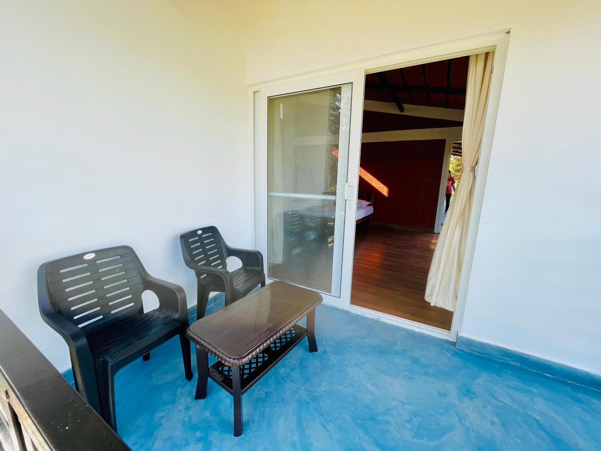 Ponnampet Lake Ripples - Farmstay & Camping מראה חיצוני תמונה